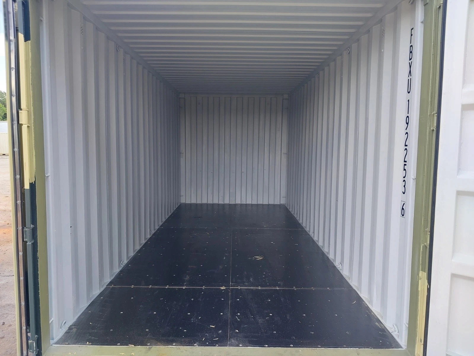20ft Camouflage One Trip Shipping Container – New Military-Style Steel Storage Container - Image 8