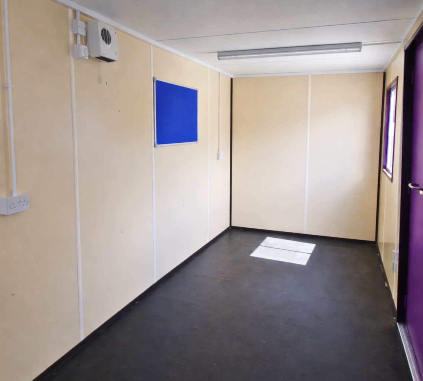 20ft Portable Office Container – Modular Site Office Cabin & Portable Workspace - Image 4