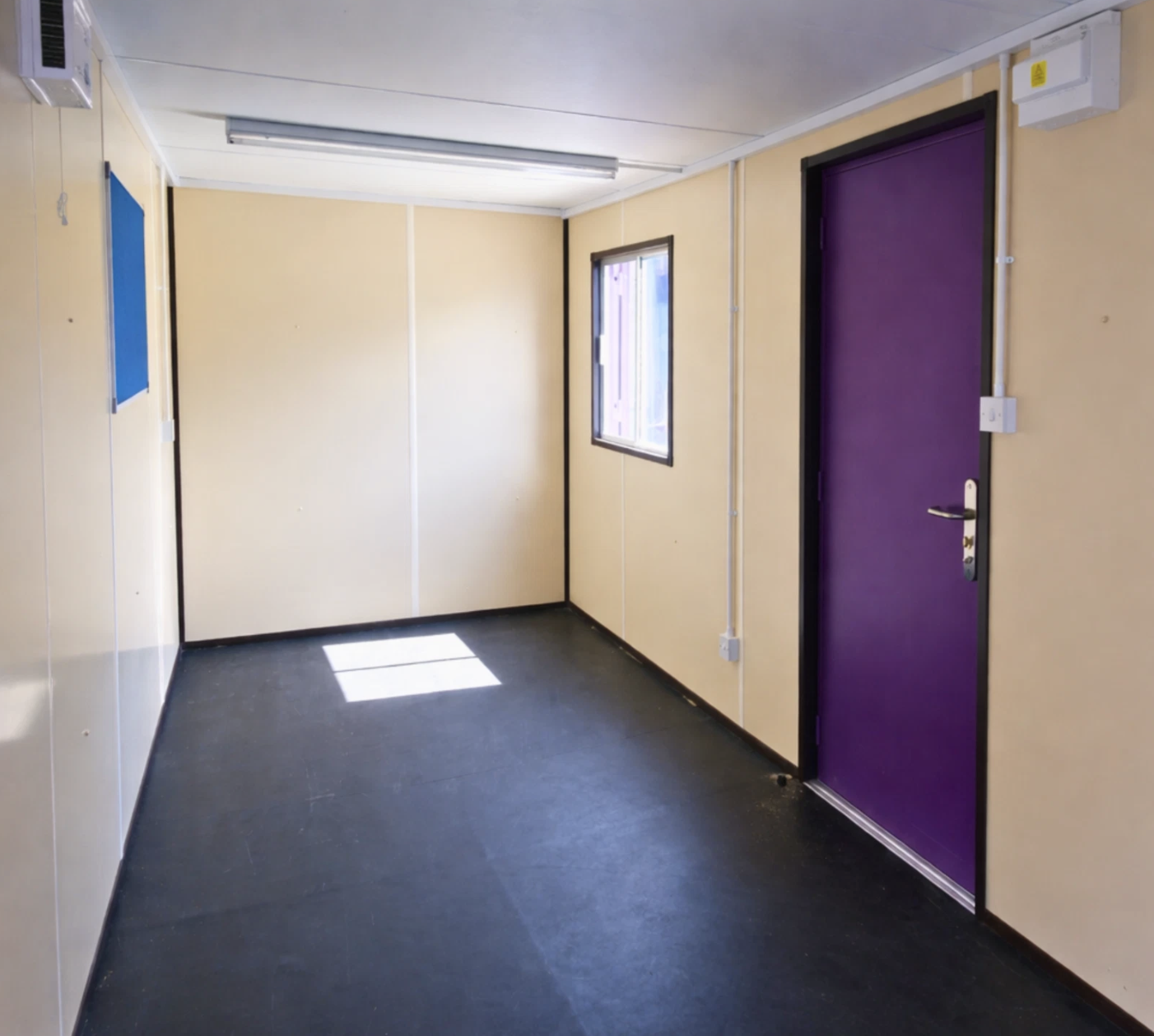 20ft Portable Office Container – Modular Site Office Cabin & Portable Workspace - Image 2