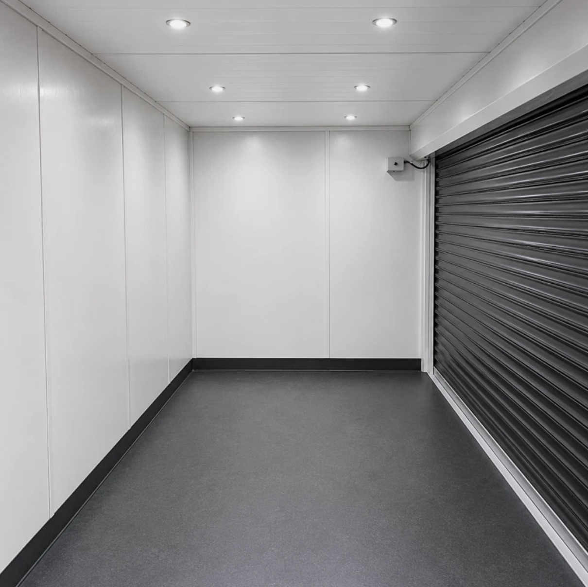 20ft Side Roller Door Shipping Container – Secure Self Storage Unit with Heavy-Duty Roller Shutter - Image 8