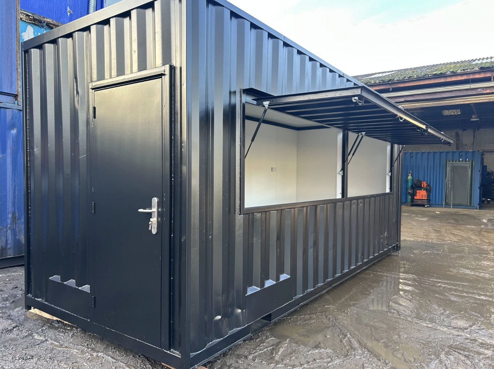 20ft x 8ft Shipping Container Food Kiosk – Street Food & Coffee Shop Unit - Image 4