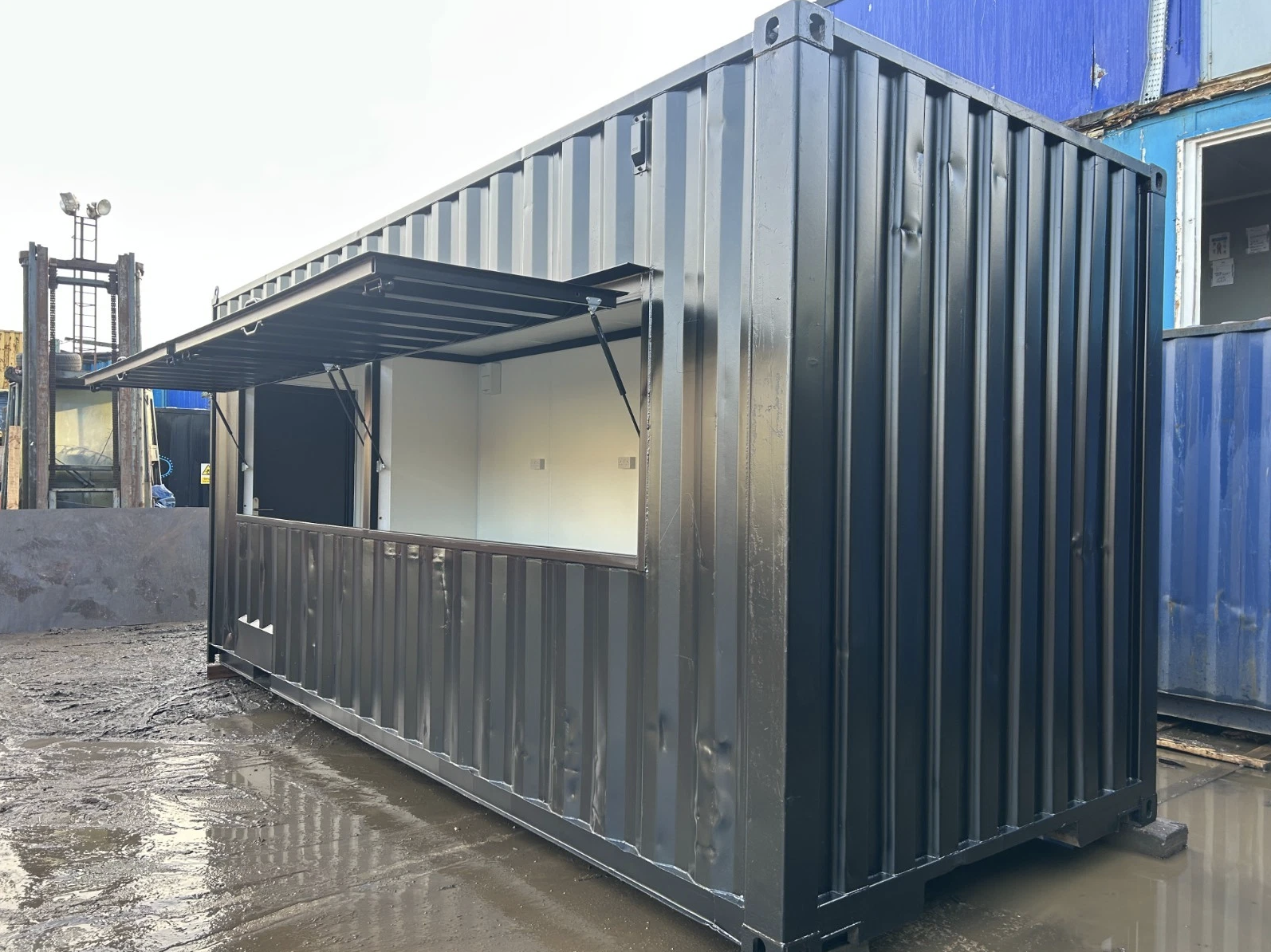 20ft x 8ft Shipping Container Food Kiosk – Street Food & Coffee Shop Unit - Image 6