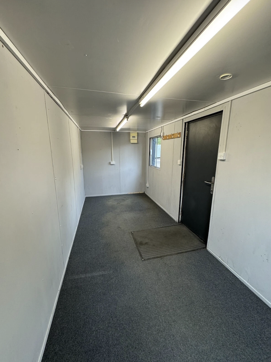 20ft x 8ft Site Office & Canteen Shipping Container – Portable Staff Welfare Unit with Changing Room - Image 6