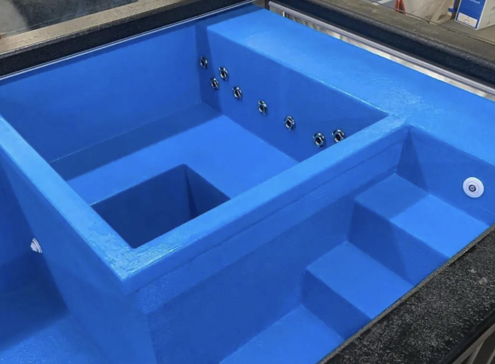 40ft Shipping Container Swimming Pool – Modular Steel Pool with Integrated Filtration System - Image 4