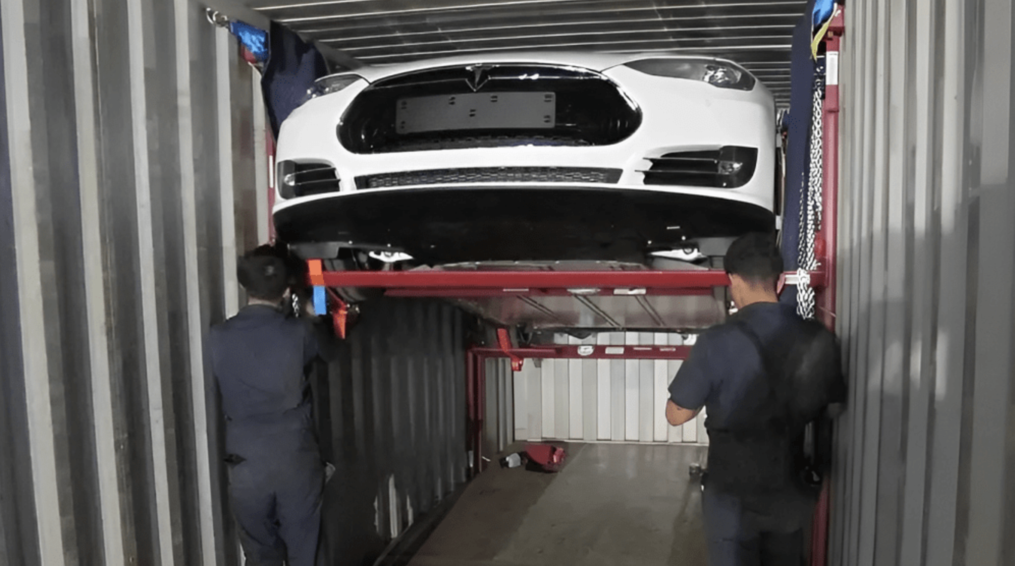 Heavy-Duty Car Rack – Modular Vehicle Storage & Transport System - Image 5