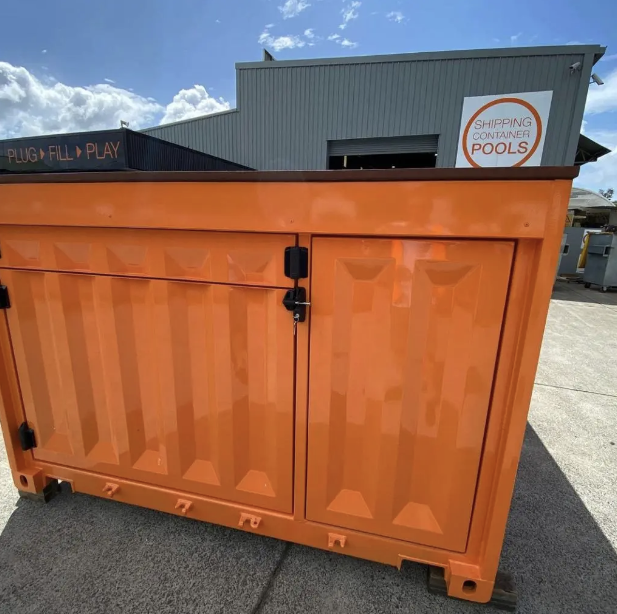 Orange 40ft Shipping Container Pool – Modular Steel Swimming Pool with Integrated Filtration System - Image 3
