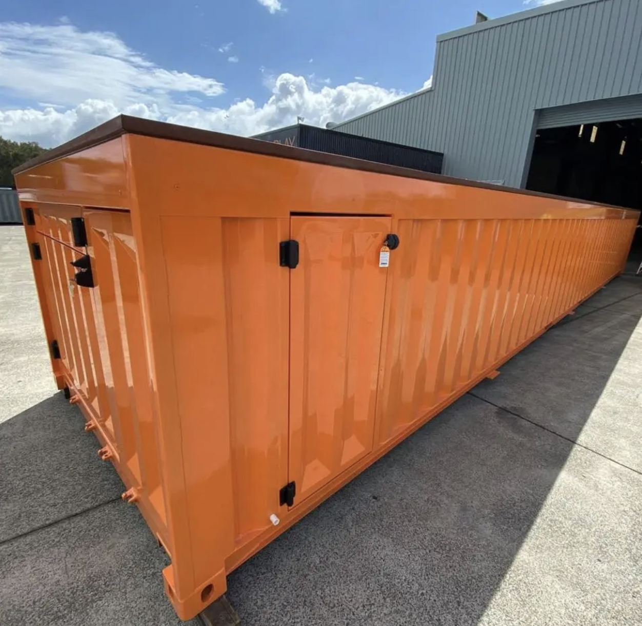 Orange 40ft Shipping Container Pool – Modular Steel Swimming Pool with Integrated Filtration System - Image 4