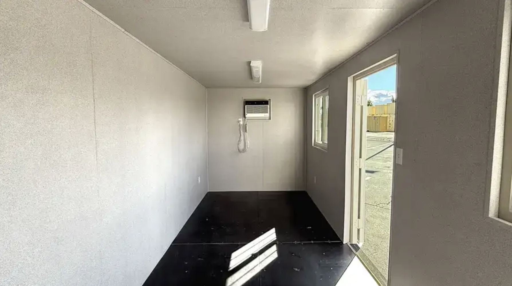 20ft Ground Level Office Container – Portable, Secure & Fully Equipped Onsite Workspace - Image 9