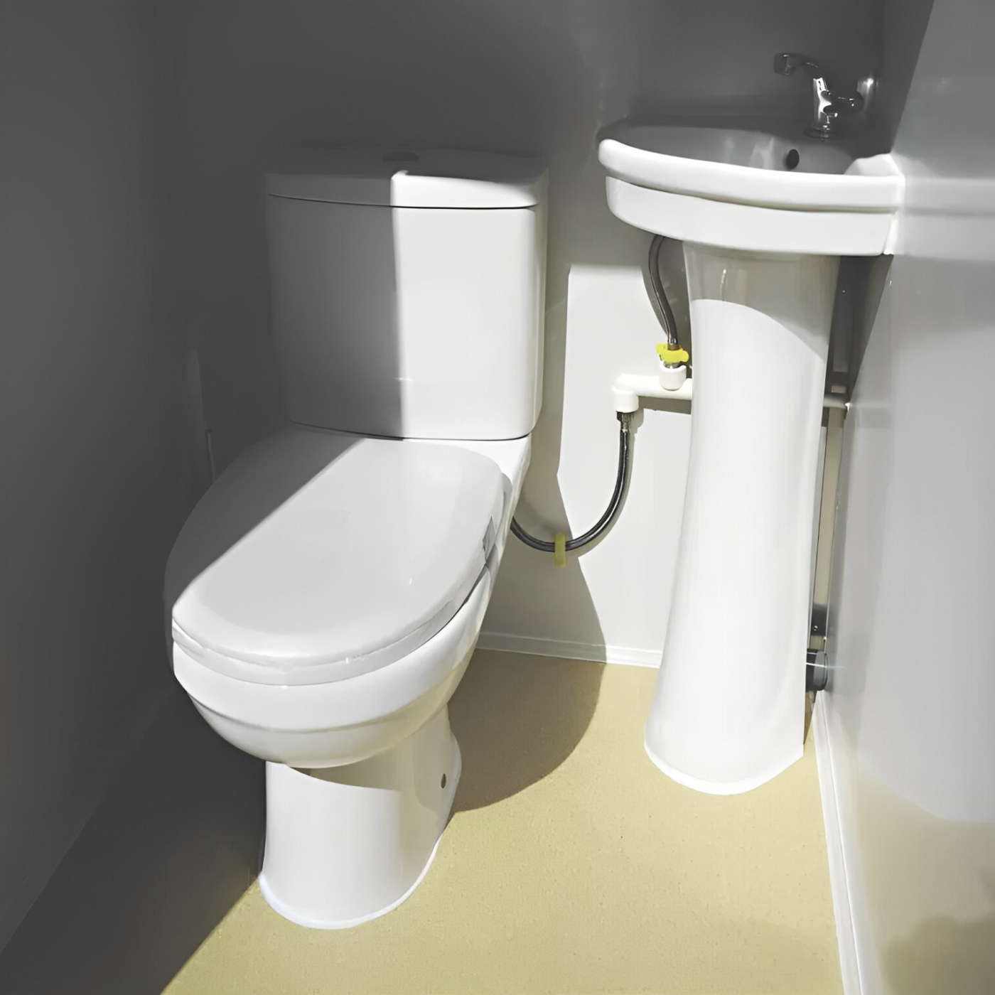 Dual Portable Toilet & Bathroom Unit – 2-Stall Mobile Restroom with Sinks - Image 5